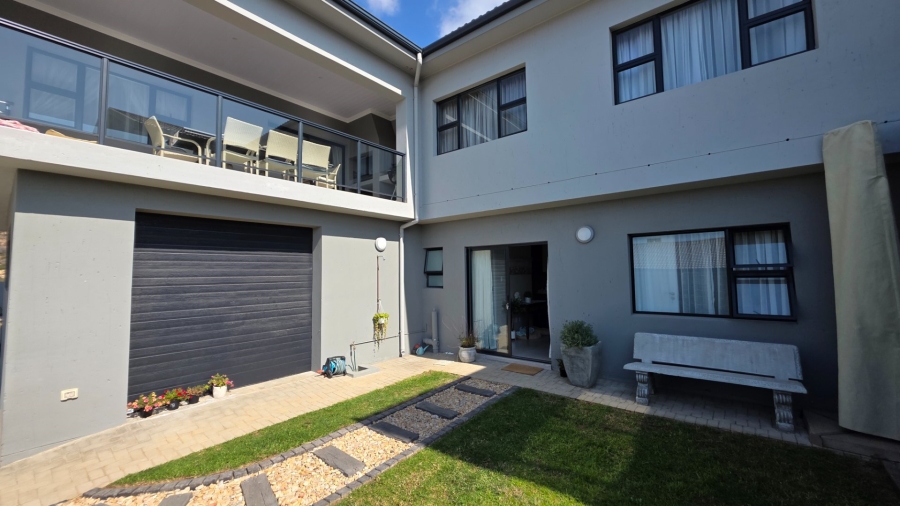 3 Bedroom Property for Sale in Island View Western Cape